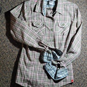 NWOT The North Face Berkeley Long Sleeve Plaid Girlfriend Shirt Size Medium